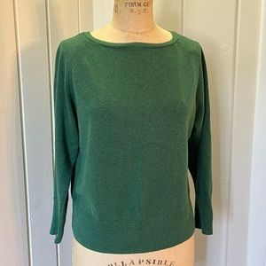 Banana Republic sweater top emerald green size Small